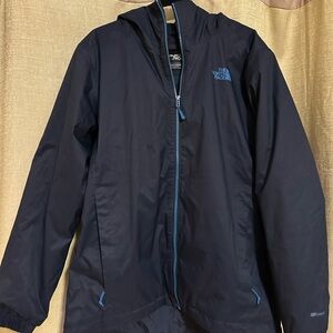 The Northface men’s navy snowboard style jacket size Large